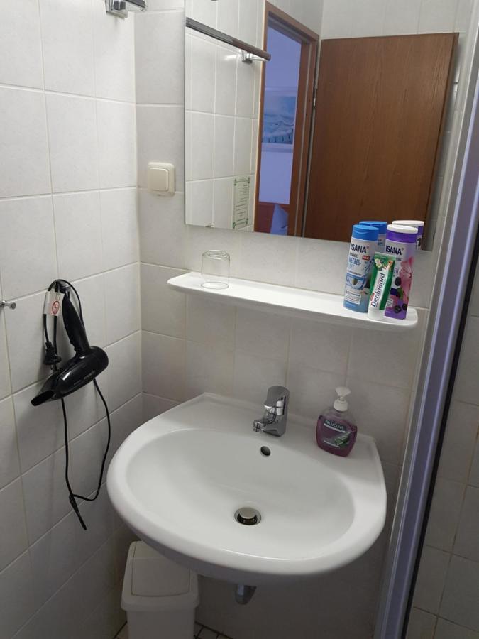Hotel Zur Altstadt Calbe Buitenkant foto